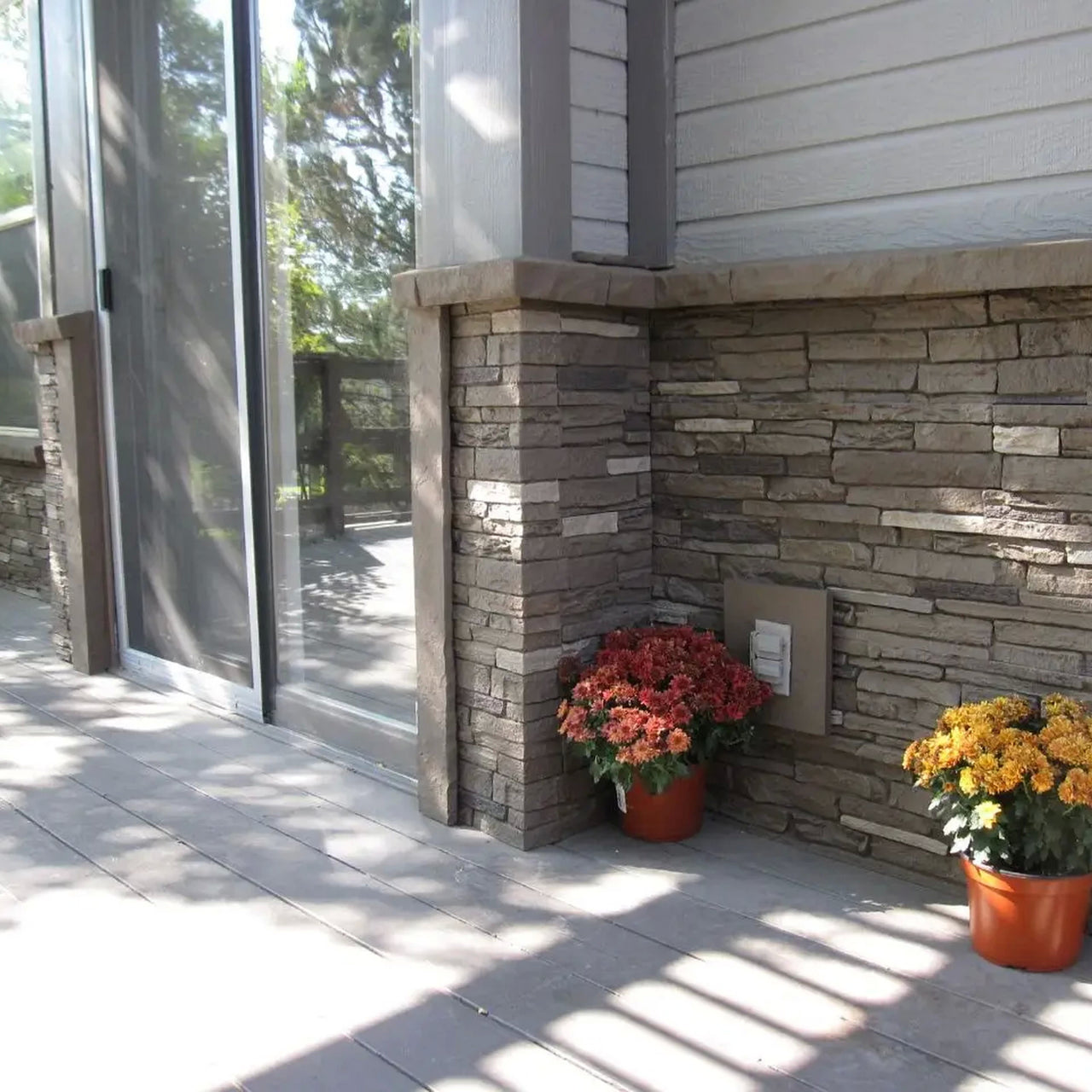 Brown: Sandstone Ledger / Sill